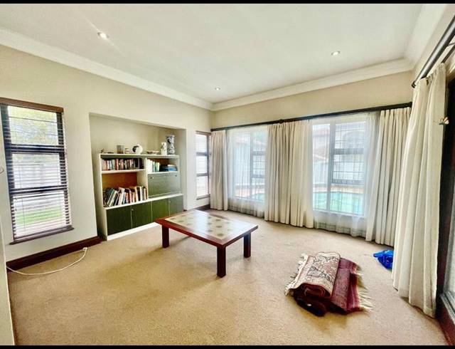 3 BEDROOM PROPERTY TO RENT IN BRYANSTON
